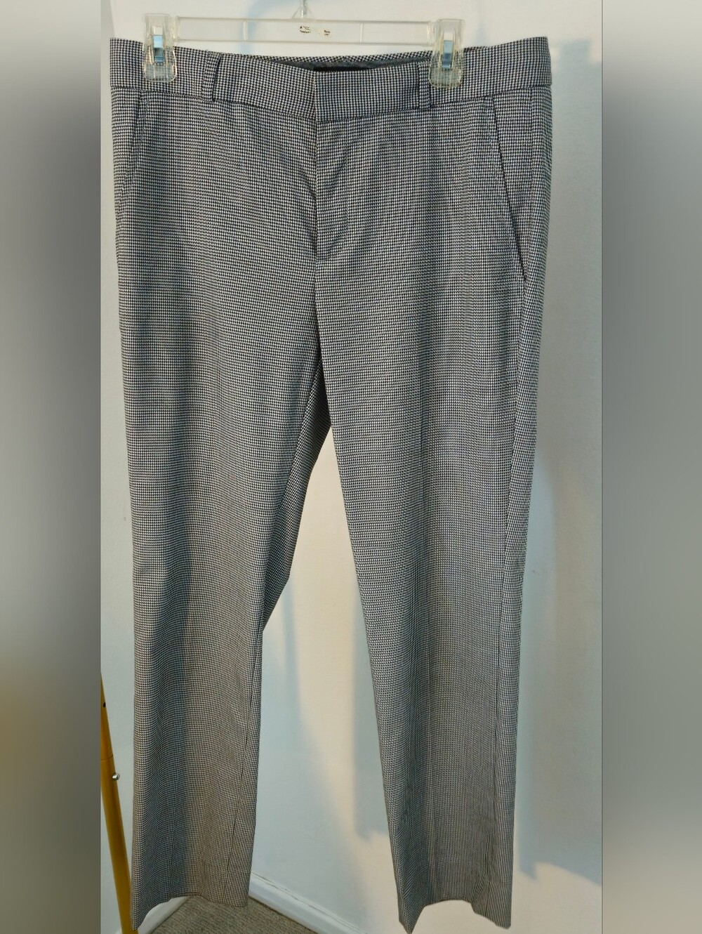 Banana Republic Ryan Classic Black & White Houndstooth Pants Size 8